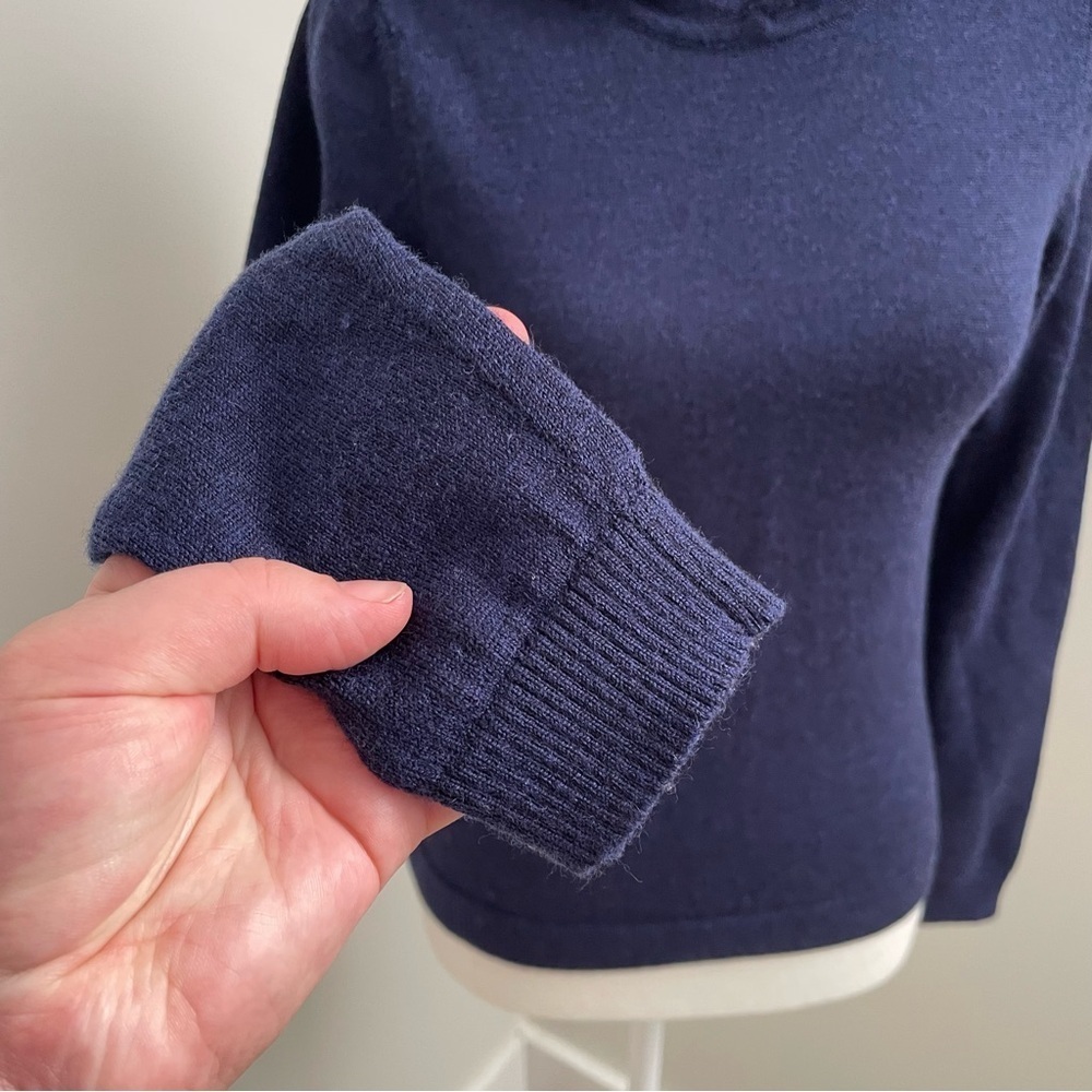 Aritzia TNA 100% Merino Wool Navy Blue Knit Hoodie Size Medium - Picture 2 of 7